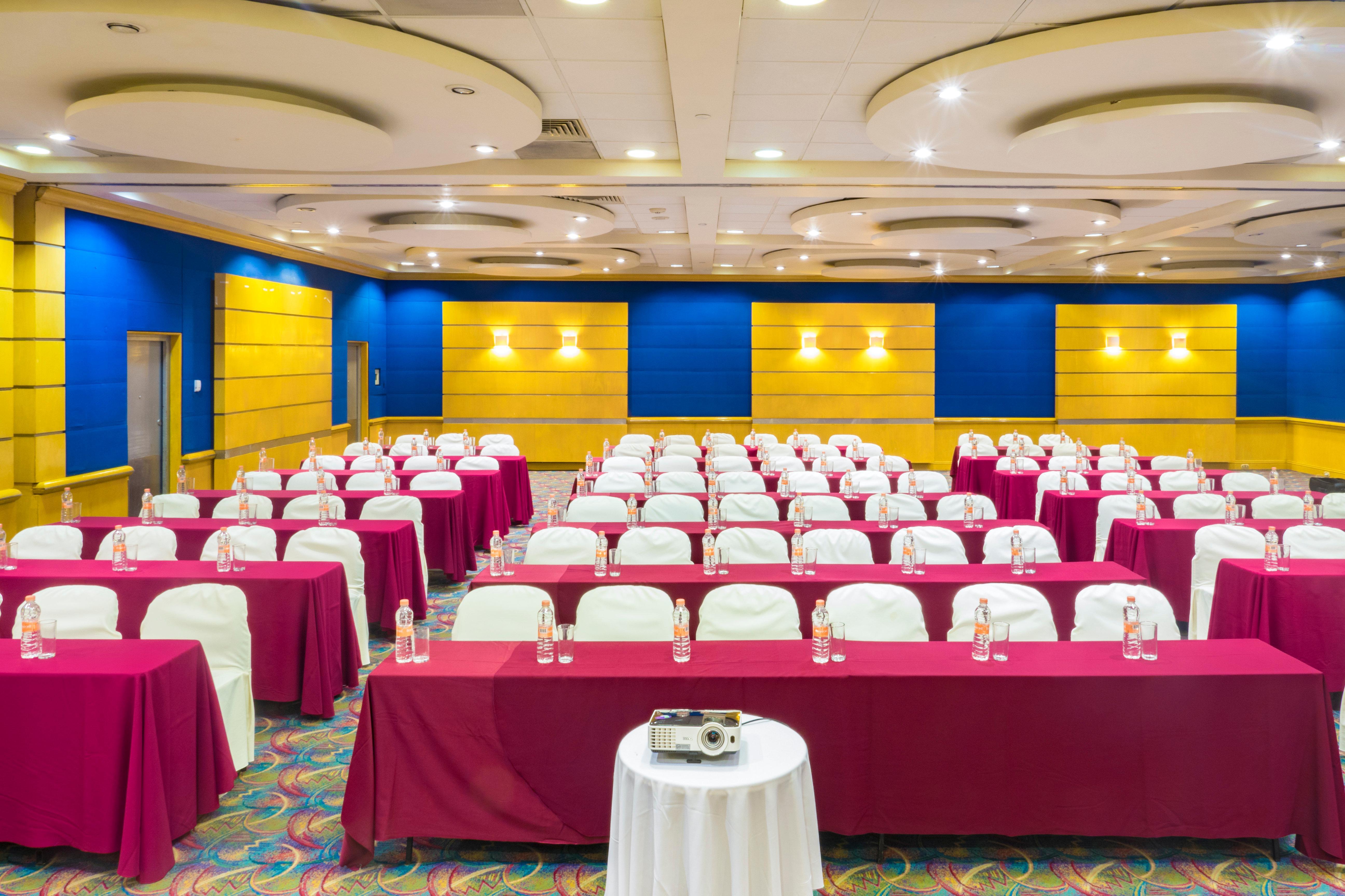 Holiday Inn Monterrey-Parque Fundidora By Ihg Exteriör bild The ballroom