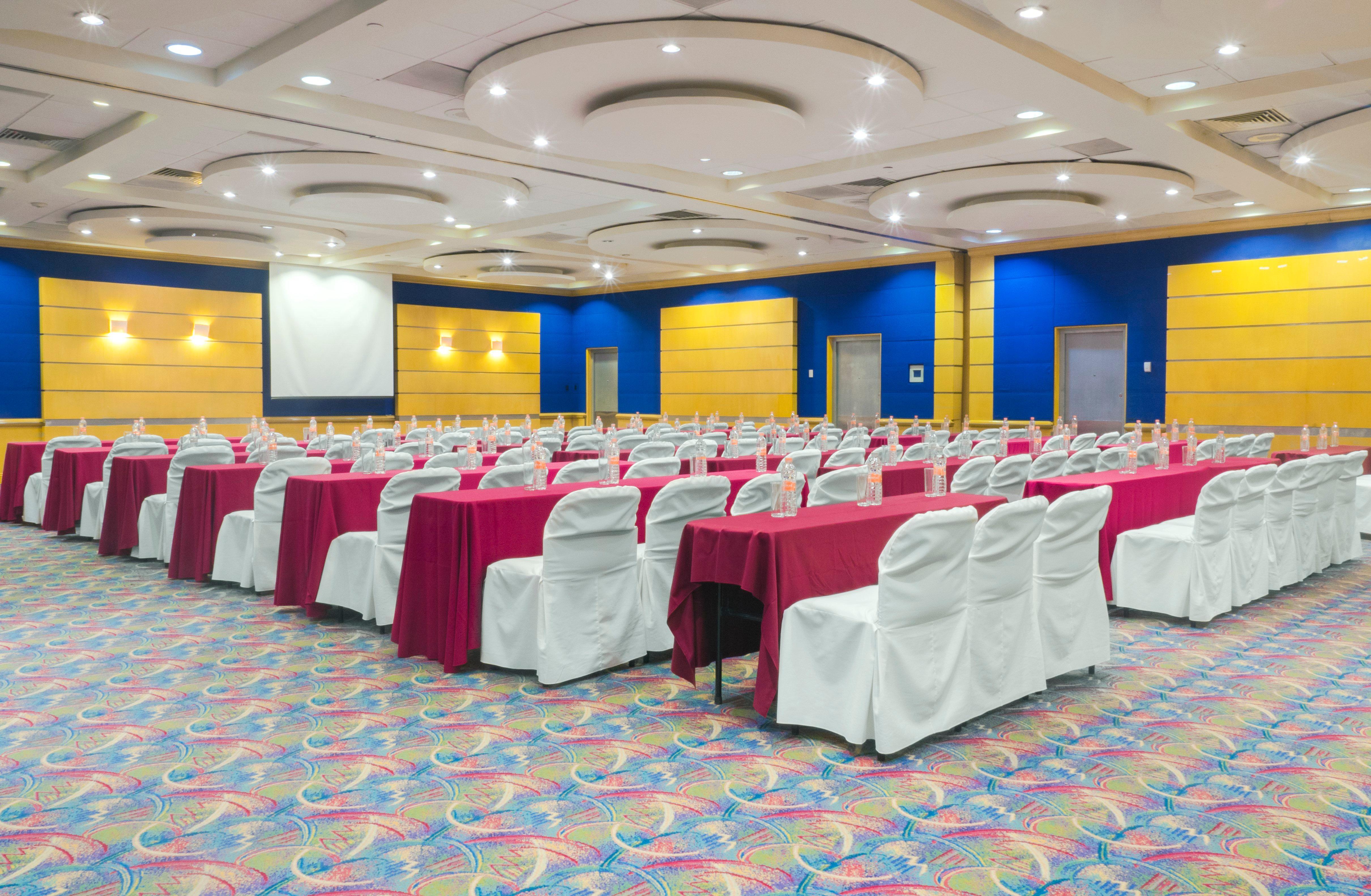 Holiday Inn Monterrey-Parque Fundidora By Ihg Exteriör bild Convention Center