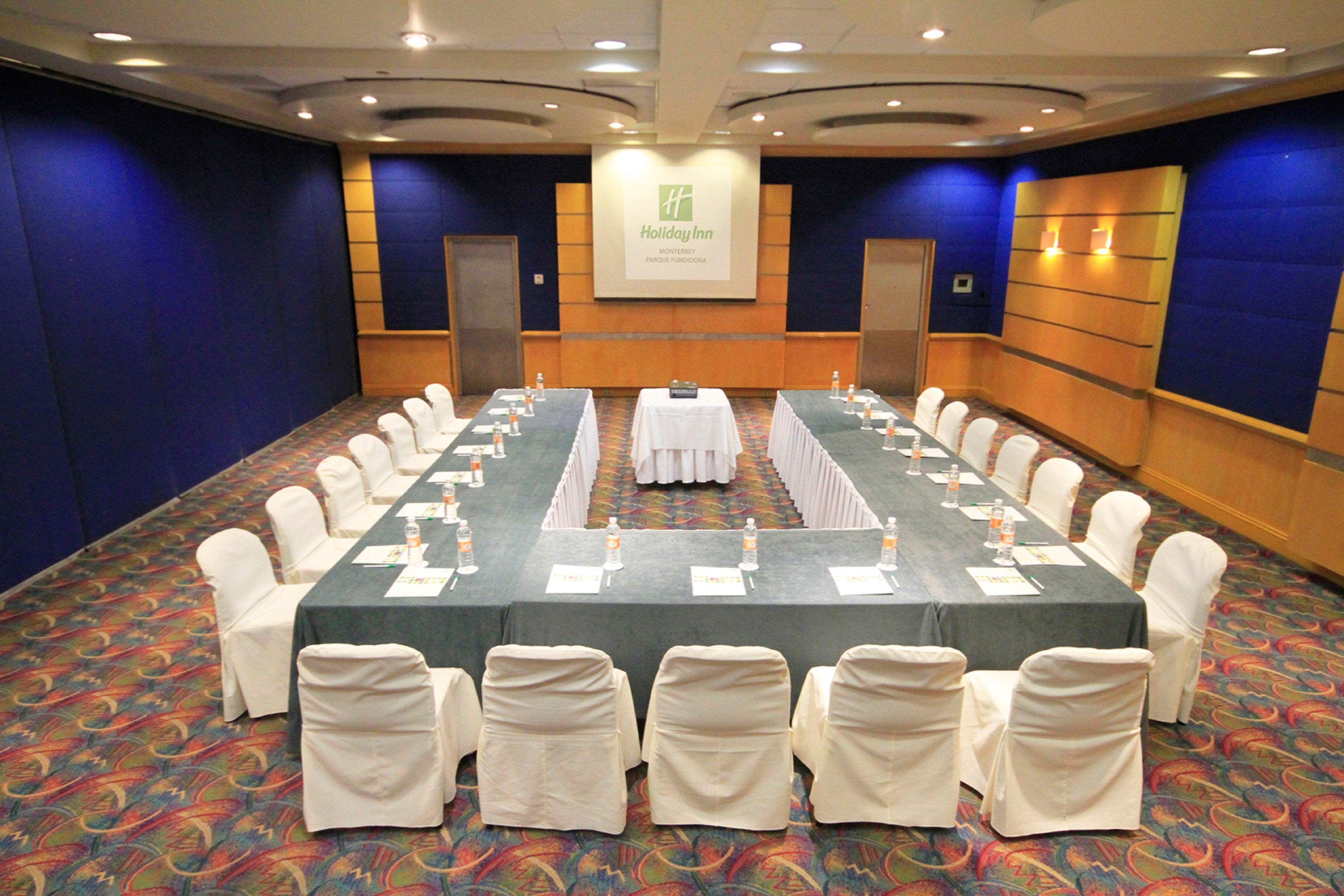 Holiday Inn Monterrey-Parque Fundidora By Ihg Exteriör bild A meeting room at a hotel