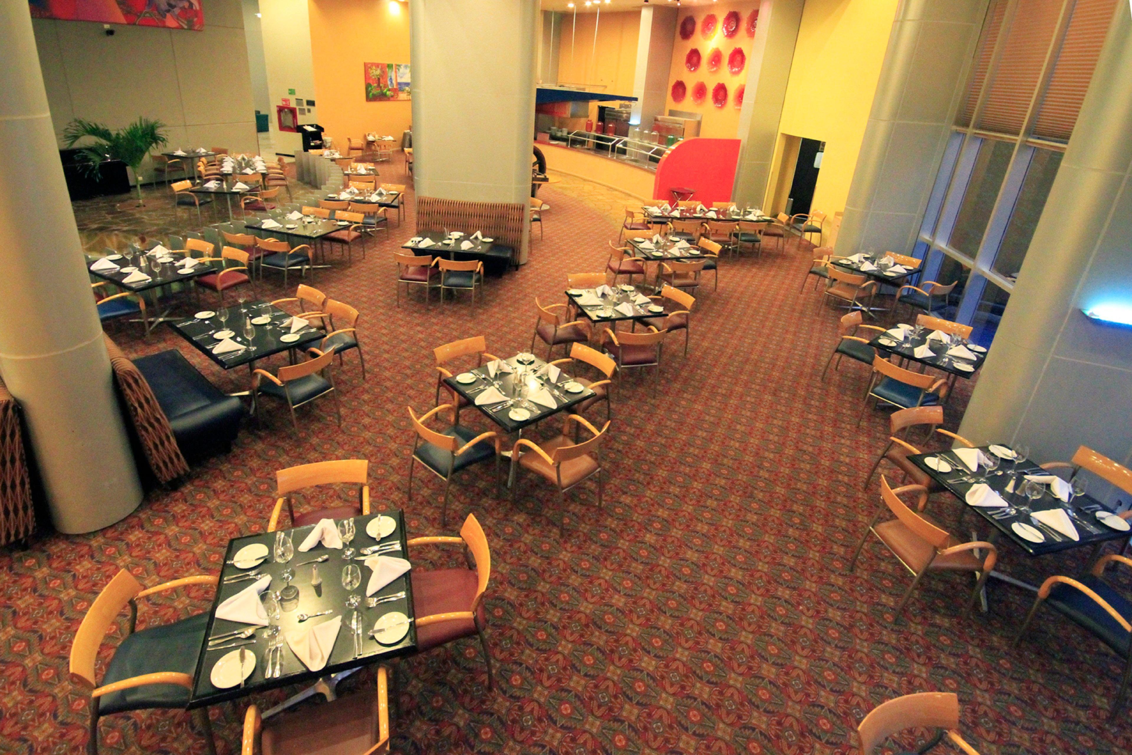 Holiday Inn Monterrey-Parque Fundidora By Ihg Exteriör bild The restaurant